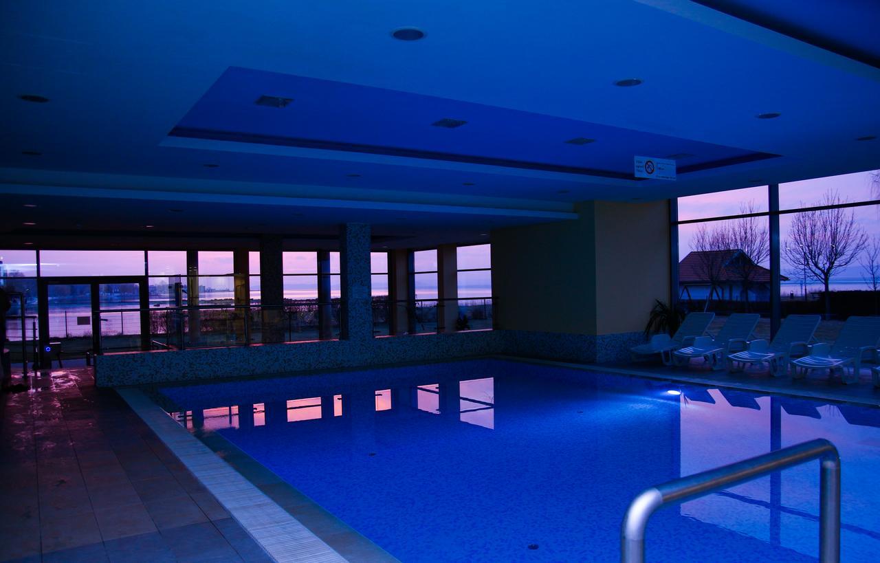 Club 218 Panorama Apartman Шіофок Екстер'єр фото